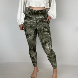 LULULEMON Align High‎ Waisted Pocket 25” Diamond Dye Light Sage Medium Olive